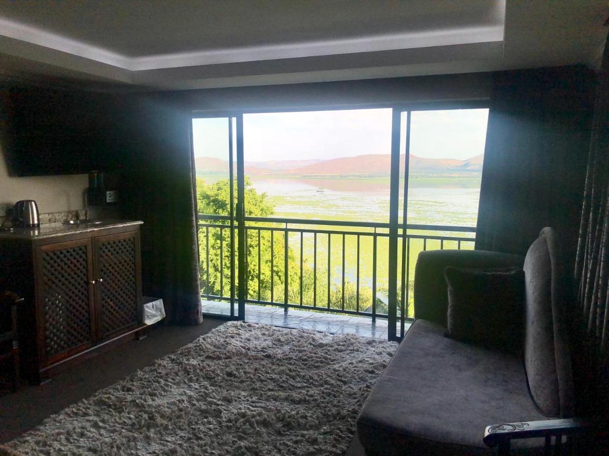 Kosmos Lodge Hartbeespoort Exteriör bild