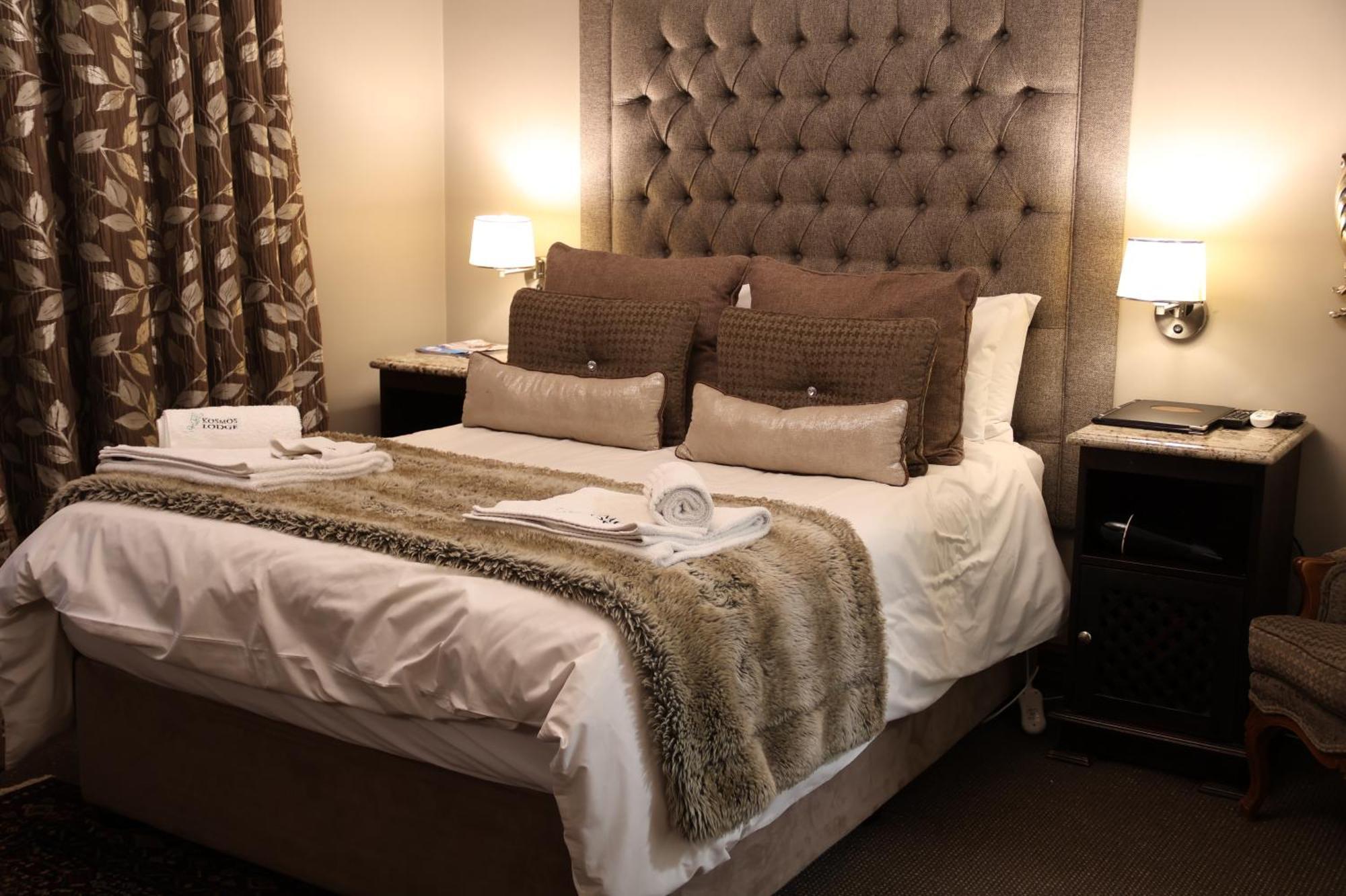 Kosmos Lodge Hartbeespoort Exteriör bild