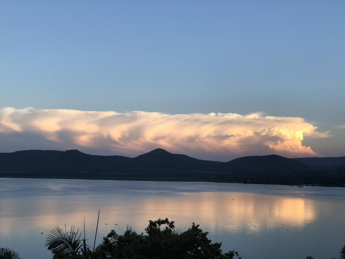 Kosmos Lodge Hartbeespoort Exteriör bild